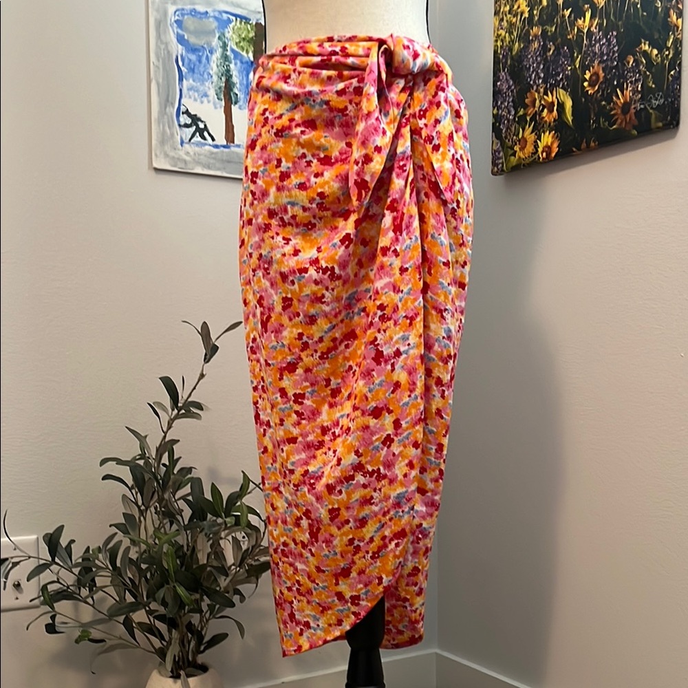 NWOT Lili Sidonio Asymmetrical Skirt